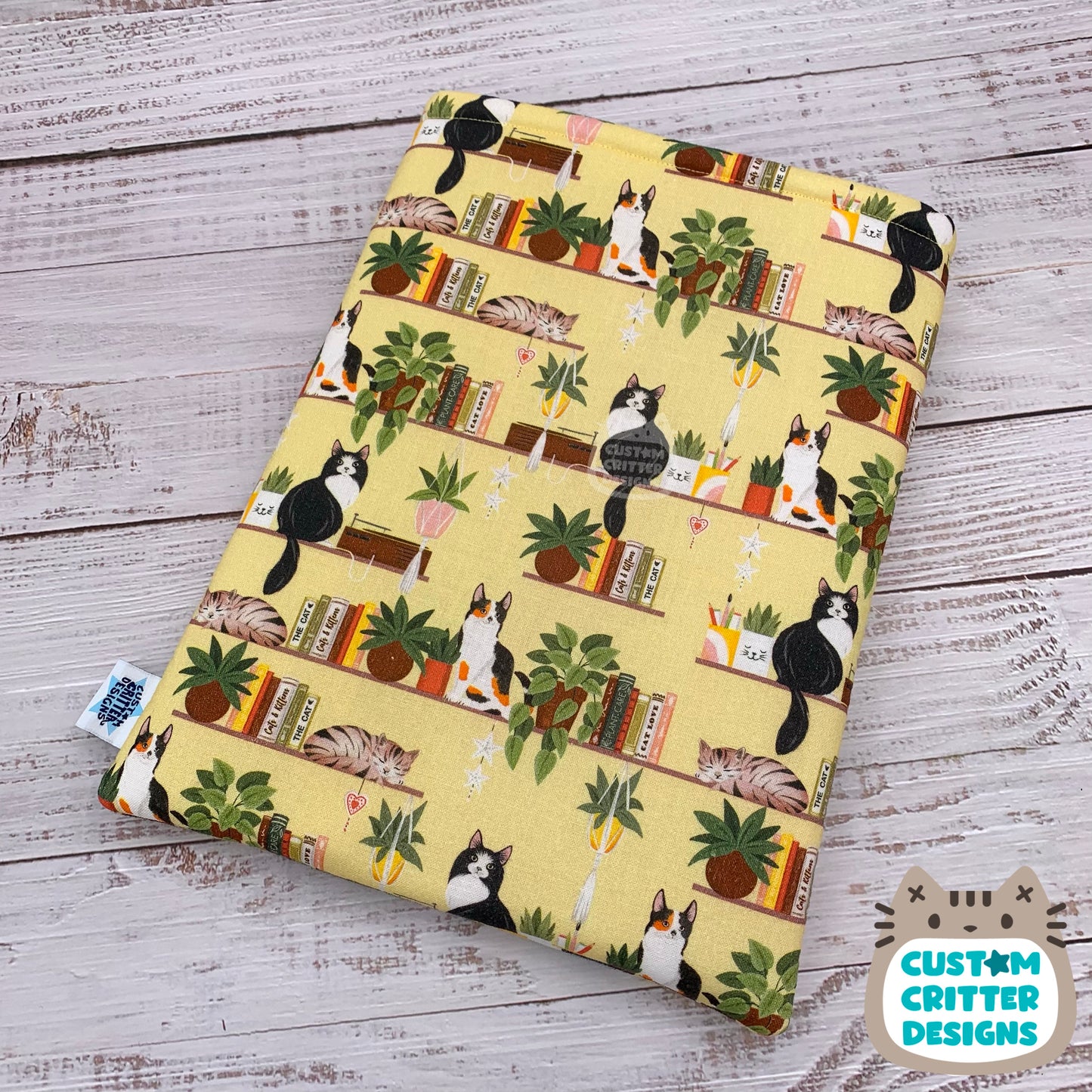 Cats & Bookshelves - Book Sleeve