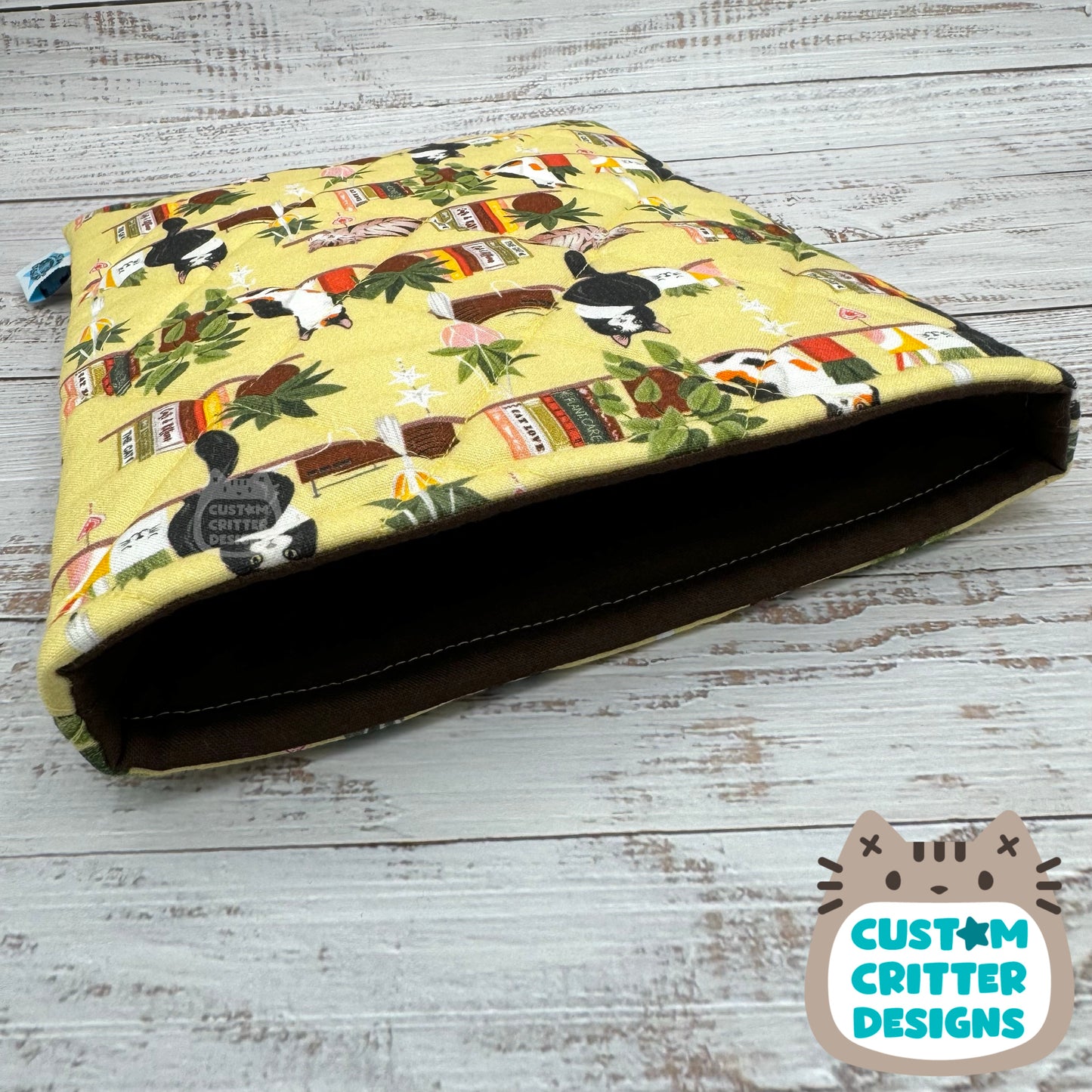 Cats & Bookshelves - Book Sleeve