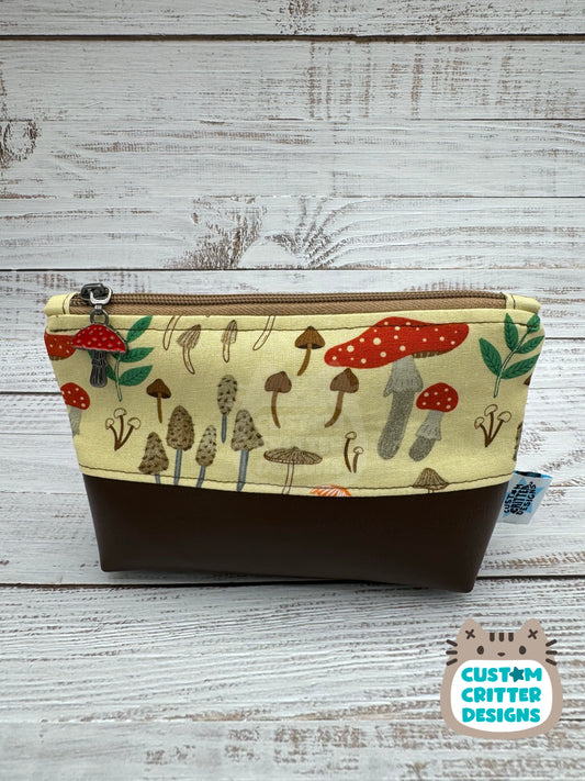 Ditsy Mushrooms - Reuseable Split Snack Bag