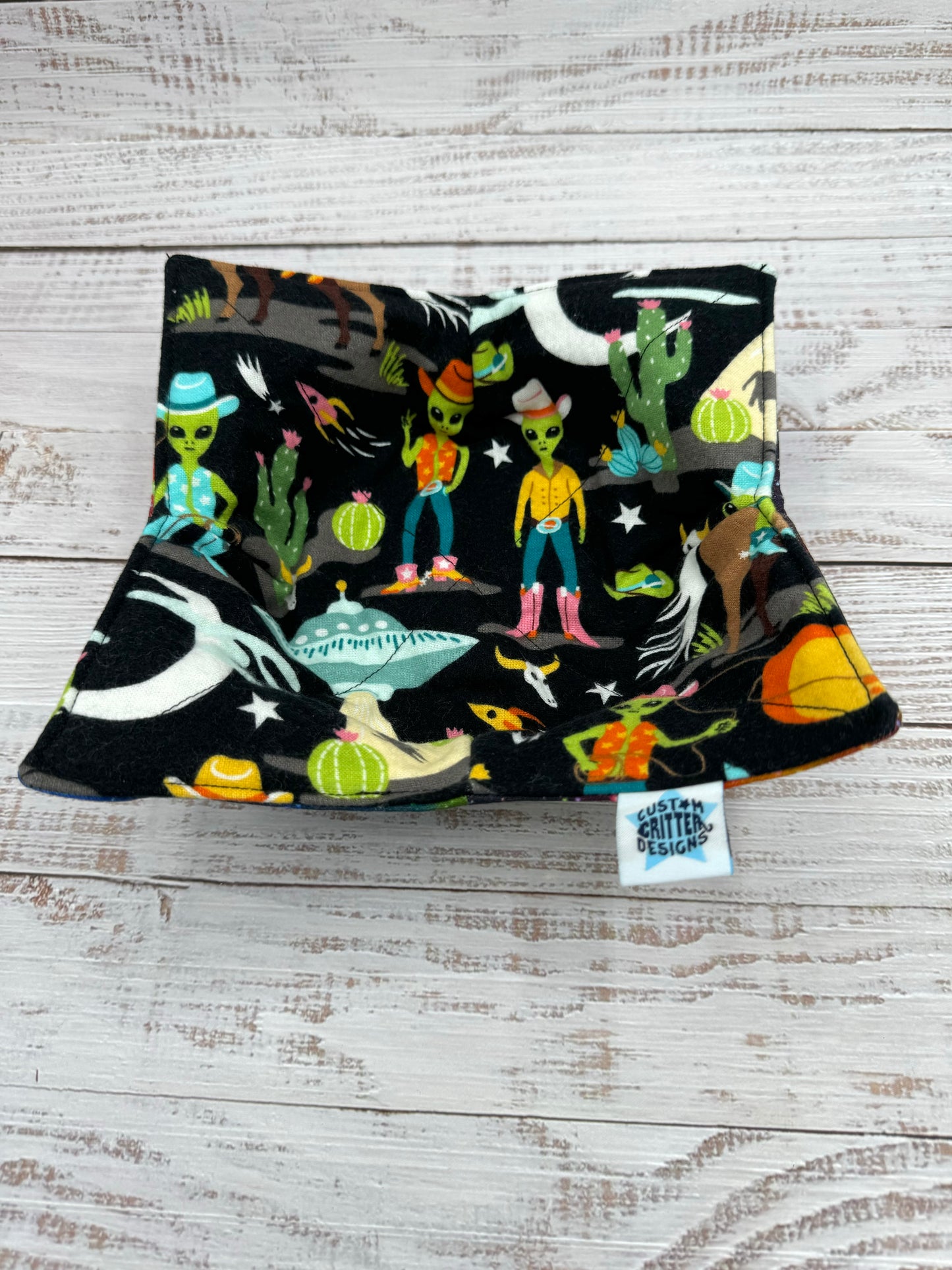 Yeehaw Aliens Reversible Bowl Cozies - Not Microwavable!