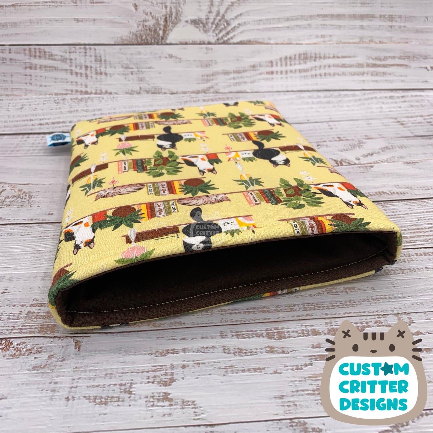 Cats & Bookshelves - Book Sleeve