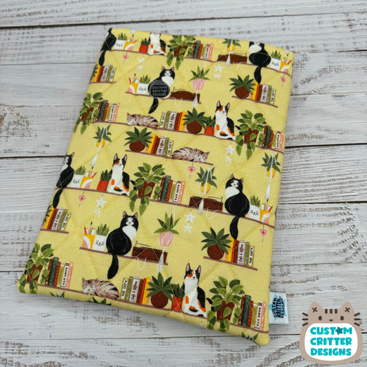 Cats & Bookshelves - Book Sleeve