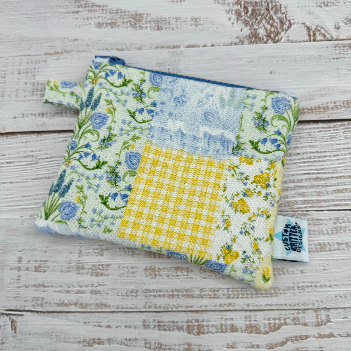 Patchwork Floral - Quilted Pouch - Coin Pouch - Keychain Clutch