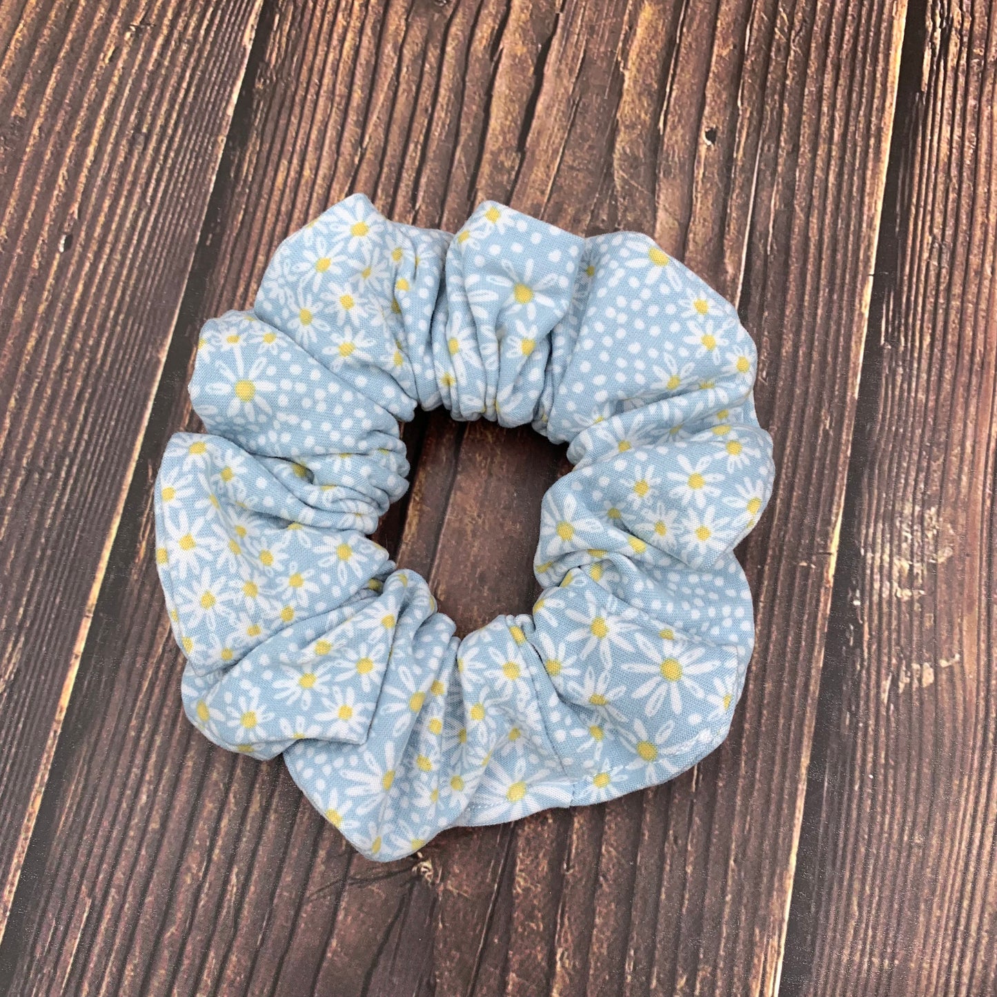 Light Blue Daisy - Scrunchies