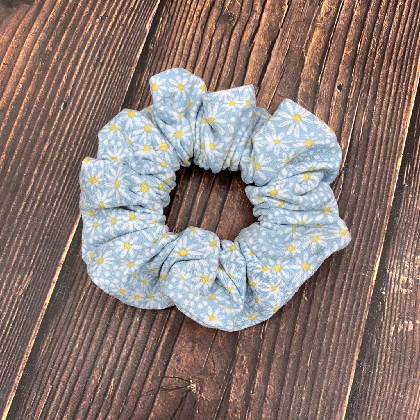 Light Blue Daisy - Scrunchies