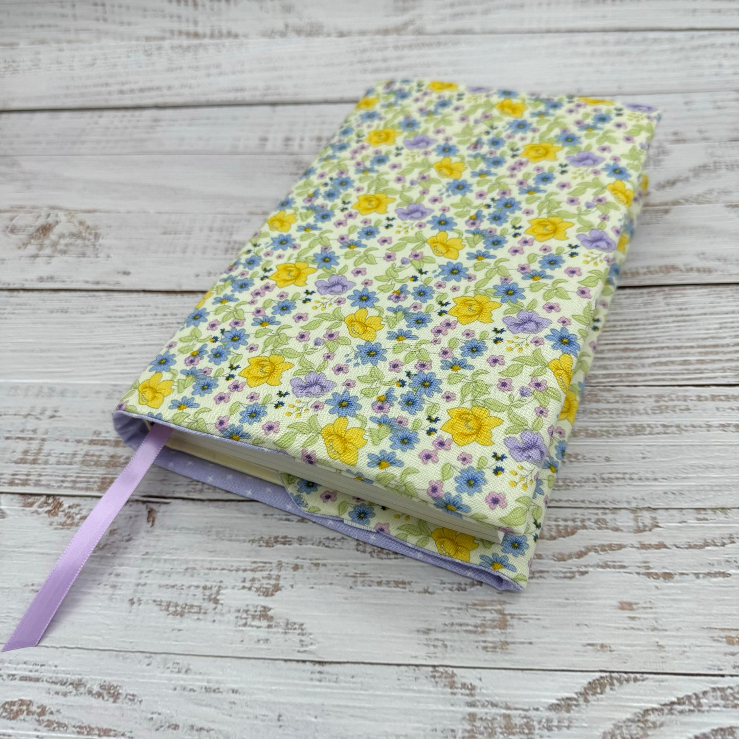 Ditsy Florals -  Adjustable Dust Jacket, Book Cover